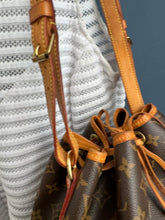 Lade das Bild in den Galerie-Viewer, LOUIS VUITTON NOÉ GRANDE

