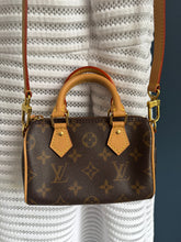Lade das Bild in den Galerie-Viewer, LOUIS VUITTON NANO SPEEDY

