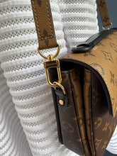 Lade das Bild in den Galerie-Viewer, LOUIS VUITTON MÉTIS REVERSE
