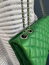 Lade das Bild in den Galerie-Viewer, CHANEL CLASSIC FLAP
