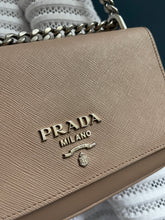 Lade das Bild in den Galerie-Viewer, PRADA CROSSBODY
