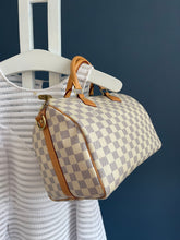 Lade das Bild in den Galerie-Viewer, LOUIS VUITTON SPEEDY 30 MIT SCHULTERRIEMEN
