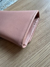 Lade das Bild in den Galerie-Viewer, PRADA GELDBÖRSE
