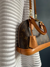 Lade das Bild in den Galerie-Viewer, LOUIS VUITTON ALMA BB
