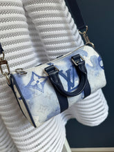 Lade das Bild in den Galerie-Viewer, LOUIS VUITTON KEEPALL XS WATERCOLER
