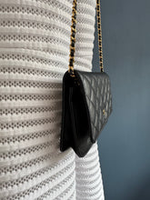 Lade das Bild in den Galerie-Viewer, CHANEL WOC
