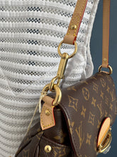 Lade das Bild in den Galerie-Viewer, LOUIS VUITTON SUNSET
