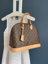 Lade das Bild in den Galerie-Viewer, LOUIS VUITTON ALMA MM
