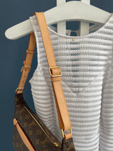 Lade das Bild in den Galerie-Viewer, LOUIS VUITTON BUMBAG
