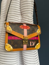 Lade das Bild in den Galerie-Viewer, LOUIS VUITTON MÉTIS SUMMER TRUNK
