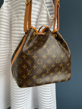 Lade das Bild in den Galerie-Viewer, LOUIS VUITTON NOÉ PETIT
