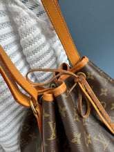 Lade das Bild in den Galerie-Viewer, LOUIS VUITTON NOÉ GEANDE
