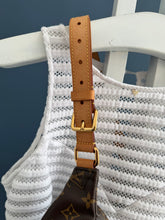 Lade das Bild in den Galerie-Viewer, LOUIS VUITTON BUMBAG
