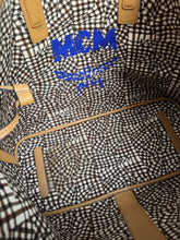 Lade das Bild in den Galerie-Viewer, MCM SHOPPER LARGE
