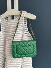 Lade das Bild in den Galerie-Viewer, CHANEL WOC
