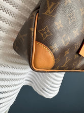 Lade das Bild in den Galerie-Viewer, LOUIS VUITTON ODEON PM
