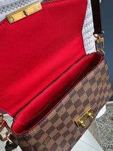 Lade das Bild in den Galerie-Viewer, LOUIS VUITTON CROISSETE
