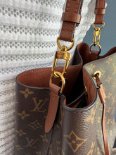 Lade das Bild in den Galerie-Viewer, LOUIS VUITTON NÉONOÉ
