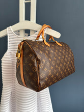 Lade das Bild in den Galerie-Viewer, LOUIS VUITTON SPEEDY 35 MIT SCHULTERRIEMEN
