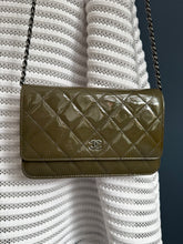 Lade das Bild in den Galerie-Viewer, CHANEL WOC
