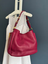 Lade das Bild in den Galerie-Viewer, PRADA VITELLO DAINO BAG
