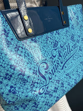 Lade das Bild in den Galerie-Viewer, LOUIS VUITTON COSMIC PM
