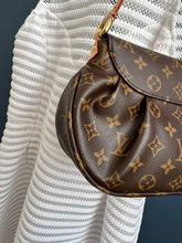 Lade das Bild in den Galerie-Viewer, LOUIS VUITTON SUNSET
