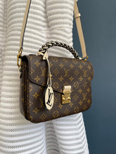 Lade das Bild in den Galerie-Viewer, LOUIS VUITTON MÉTIS CREME
