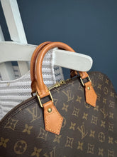 Lade das Bild in den Galerie-Viewer, LOUIS VUITTON ALMA PM
