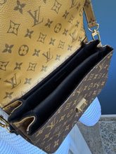 Lade das Bild in den Galerie-Viewer, LOUIS VUITTON MÉTIS REVERSE
