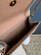 Lade das Bild in den Galerie-Viewer, LOUIS VUITTON ROSSMORE WOC

