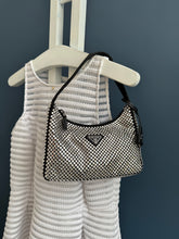 Lade das Bild in den Galerie-Viewer, PRADA RE-EDITION CRYSTAL
