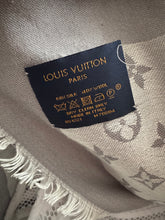 Lade das Bild in den Galerie-Viewer, LOUIS VUITTON MONOGRAM TUCH
