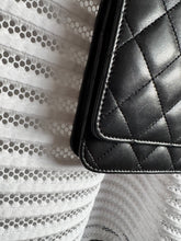 Lade das Bild in den Galerie-Viewer, CHANEL WOC
