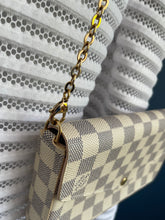 Lade das Bild in den Galerie-Viewer, LOUIS VUITTON FÉLICIE

