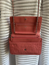 Lade das Bild in den Galerie-Viewer, CHANEL WOC
