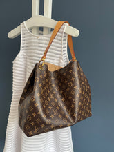 Lade das Bild in den Galerie-Viewer, LOUIS VUITTON GRACEFUL MM
