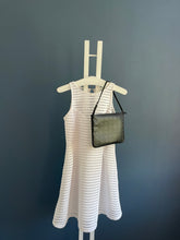 Lade das Bild in den Galerie-Viewer, MCM CLUTCH
