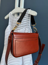 Lade das Bild in den Galerie-Viewer, CHLOÉ C SEPIA
