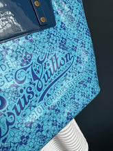 Lade das Bild in den Galerie-Viewer, LOUIS VUITTON COSMIC PM
