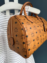 Lade das Bild in den Galerie-Viewer, MCM BOSTON BAG
