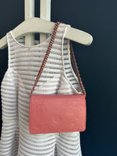 Lade das Bild in den Galerie-Viewer, CHANEL WOC
