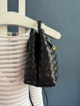 Lade das Bild in den Galerie-Viewer, BOTTEGA VENETA ANDIAMO
