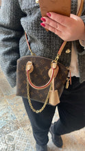 Lade das Bild in den Galerie-Viewer, LOUIS VUITTON LOCKIT BB
