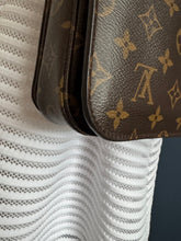Lade das Bild in den Galerie-Viewer, LOUIS VUITTON MÉTIS
