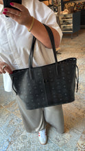 Lade das Bild in den Galerie-Viewer, MCM SHOPPER MEDIUM
