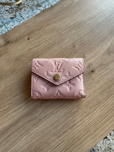 Lade das Bild in den Galerie-Viewer, LOUIS VUITTON ZOÉ GELDBÖRSE
