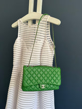 Lade das Bild in den Galerie-Viewer, CHANEL CLASSIC FLAP
