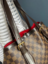 Lade das Bild in den Galerie-Viewer, LOUIS VUITTON HAMPSTEAD MM
