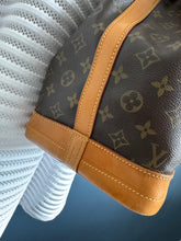 Lade das Bild in den Galerie-Viewer, LOUIS VUITTON NOÉ GEANDE
